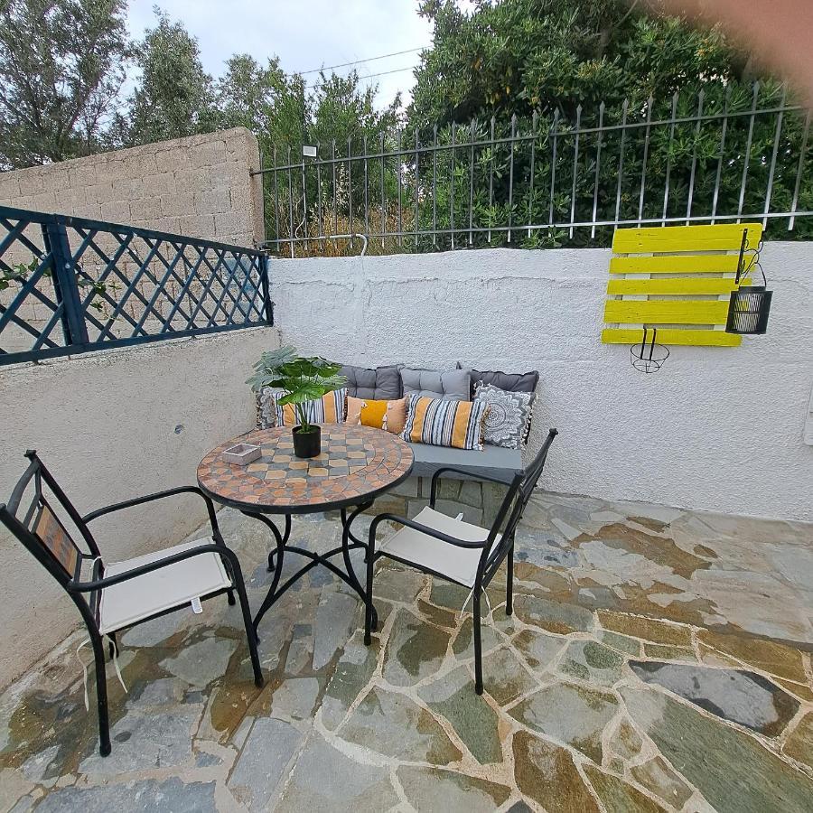 Ξενώνας Vasiliki Vathí Exterior photo