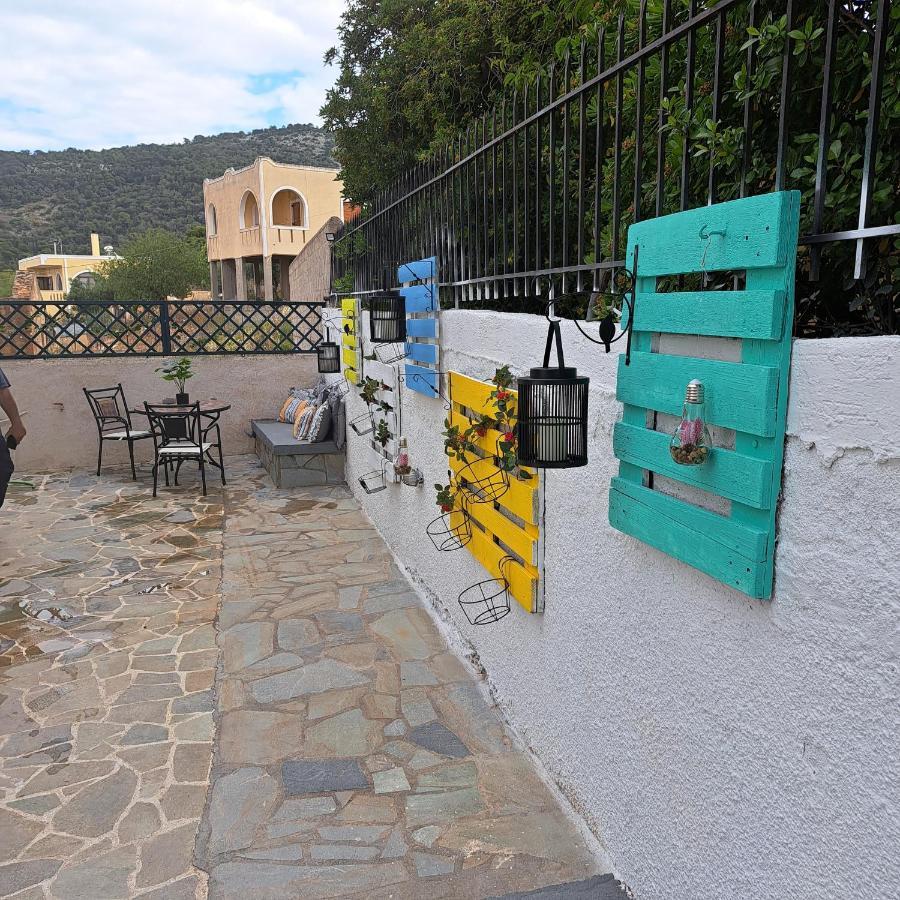Ξενώνας Vasiliki Vathí Exterior photo