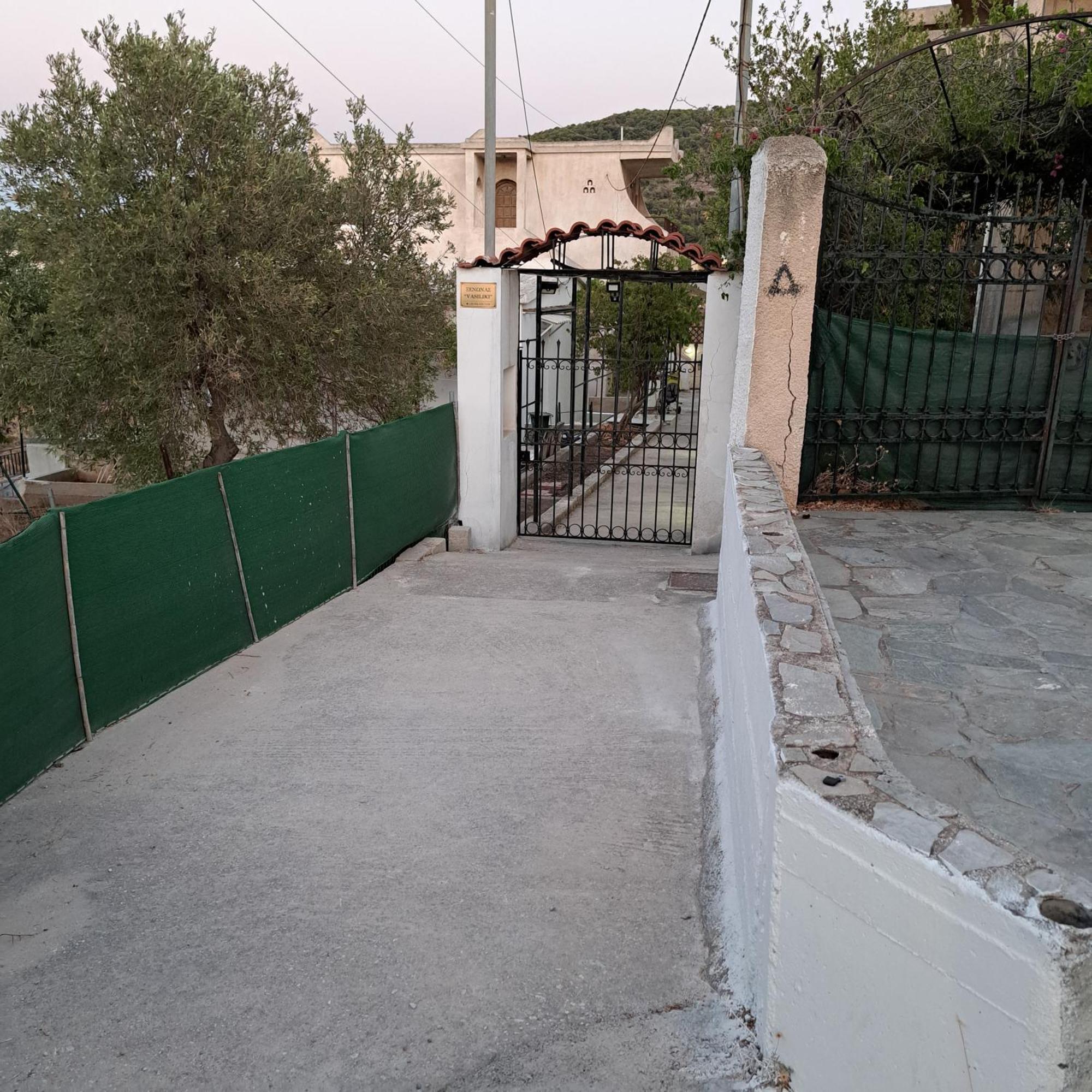 Ξενώνας Vasiliki Vathí Exterior photo
